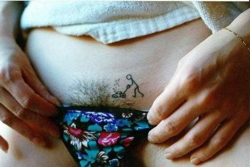 25P busty girls posing