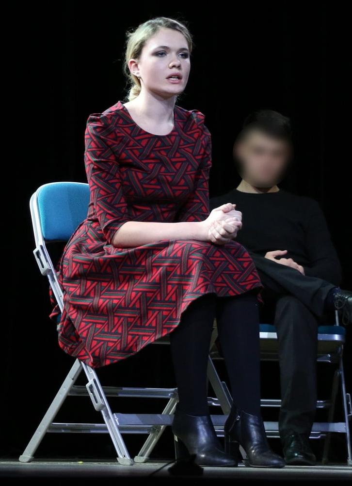 25P Tights &amp; Pantyhose on Stage