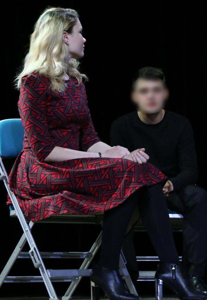 25P Tights &amp; Pantyhose on Stage