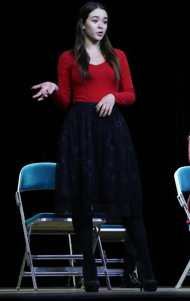 25P Tights &amp; Pantyhose on Stage