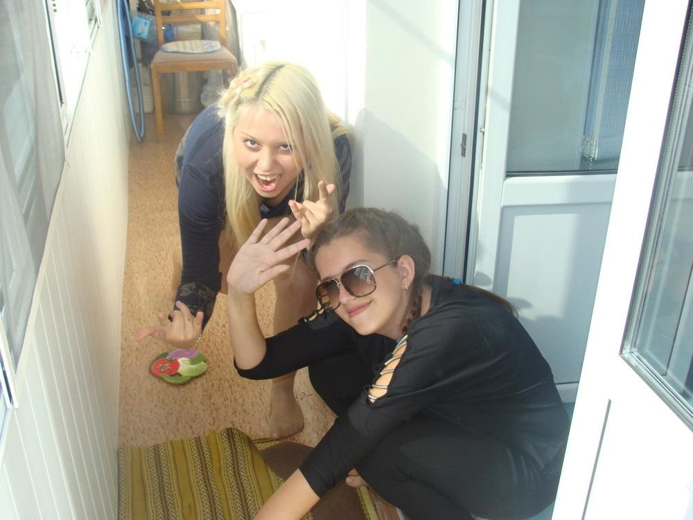 25P sexy females in tights pantyhose nylons 96