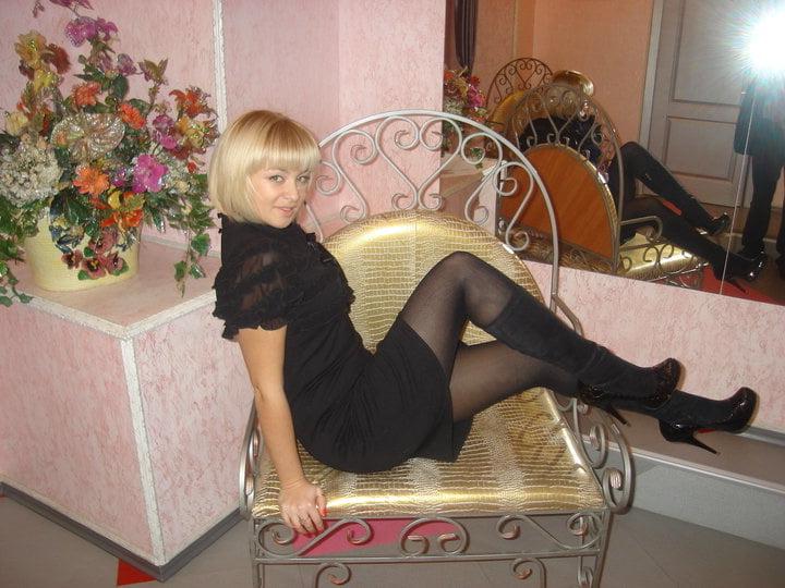 25P sexy females in tights pantyhose nylons 96