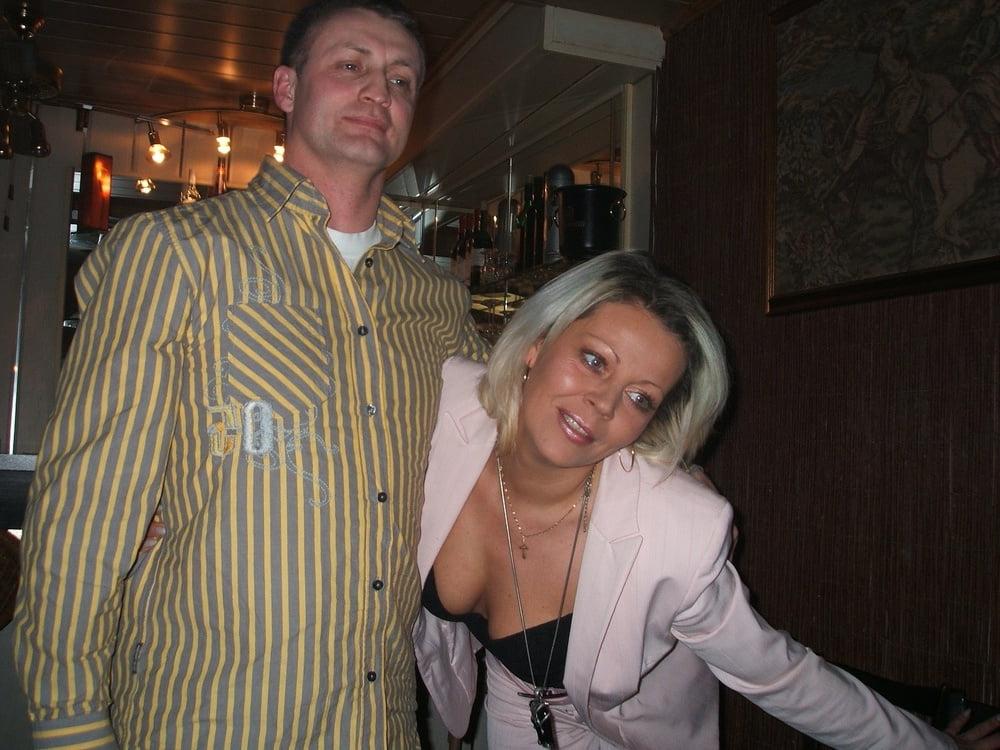 25P Blond MILF with a perfect body