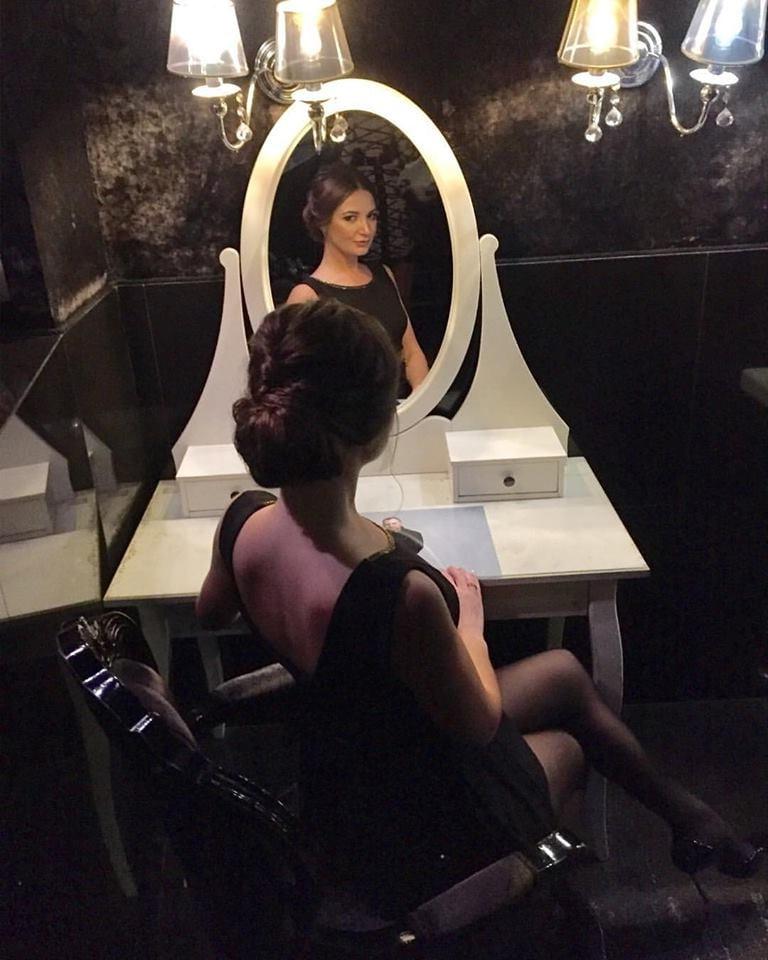 25P sexy females in tights pantyhose nylons 95