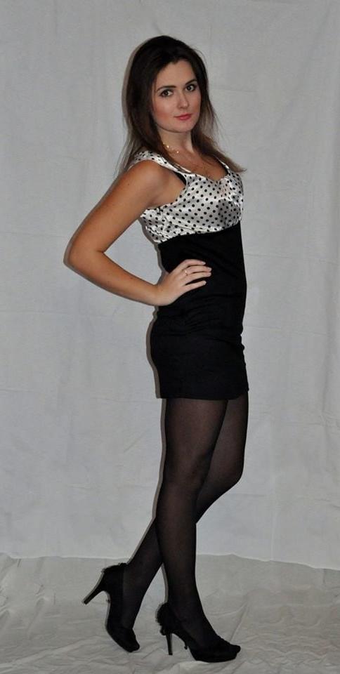 25P sexy females in tights pantyhose nylons 95