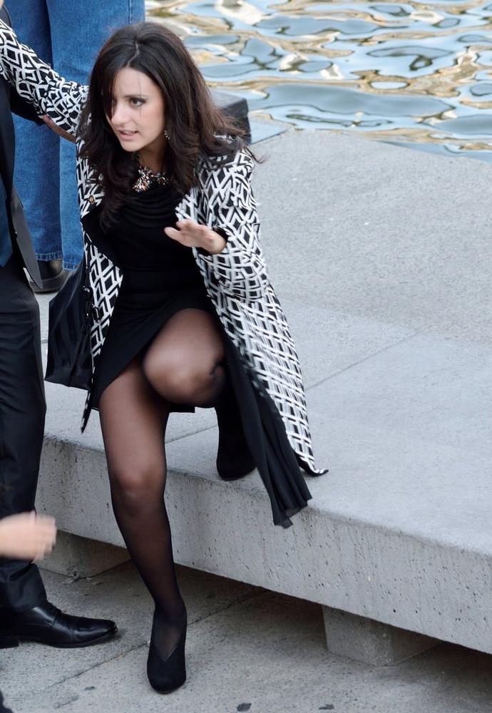 25P Street Pantyhose - Well Hosed Mature Cunts