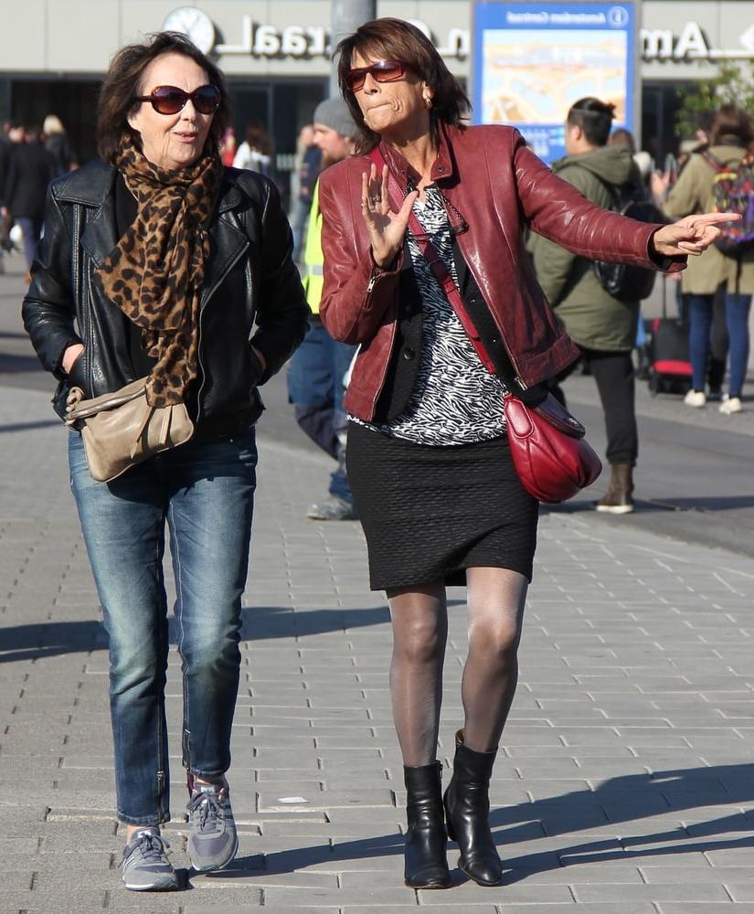 25P Street Pantyhose - Well Hosed Mature Cunts