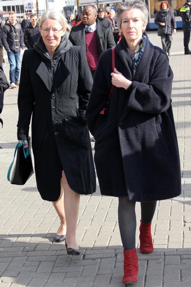 25P Street Pantyhose - Well Hosed Mature Cunts