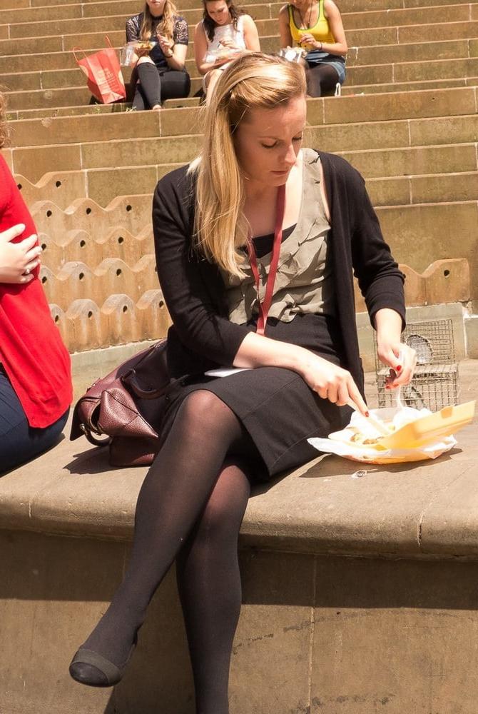 25P Street Pantyhose - Well Hosed Mature Cunts
