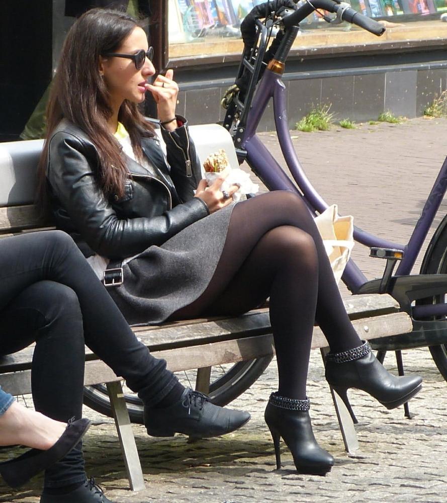 25P Street Pantyhose UK and Europe