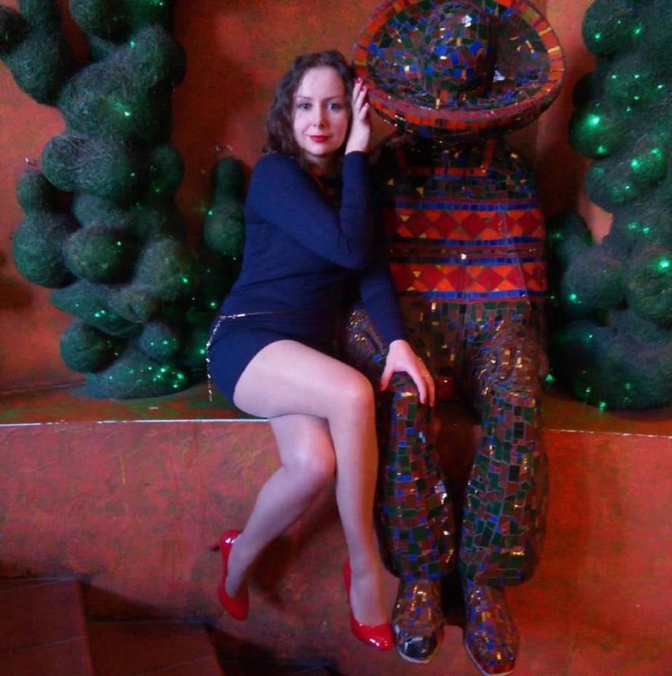 25P sexy females in tights pantyhose nylons 94