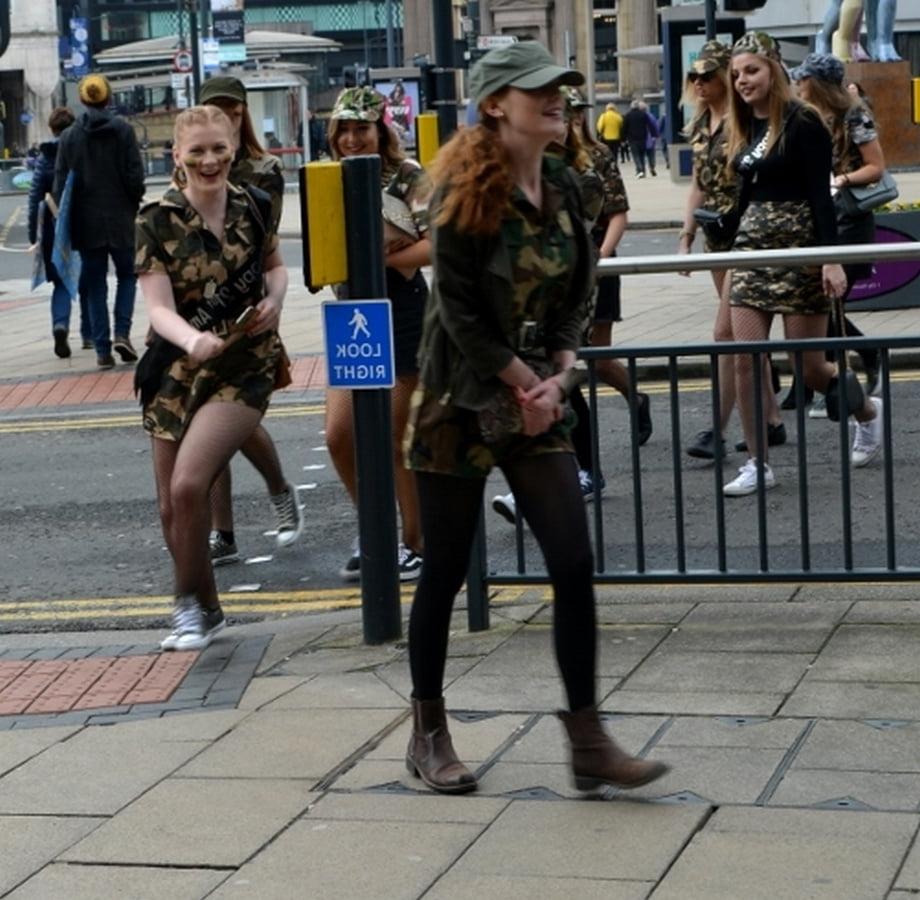 25P Street Pantyhose - UK Hen Party Slags