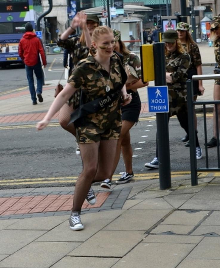 25P Street Pantyhose - UK Hen Party Slags