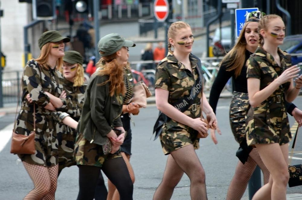 25P Street Pantyhose - UK Hen Party Slags