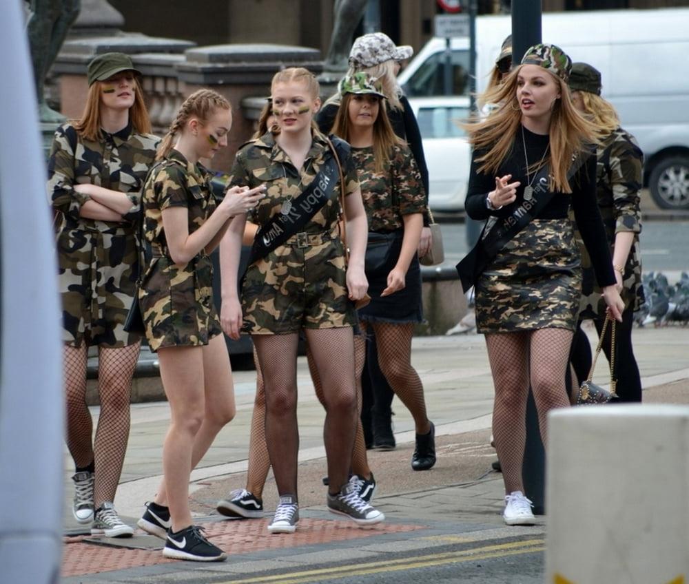 25P Street Pantyhose - UK Hen Party Slags