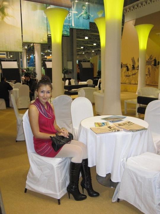 25P sexy females in tights pantyhose nylons 92