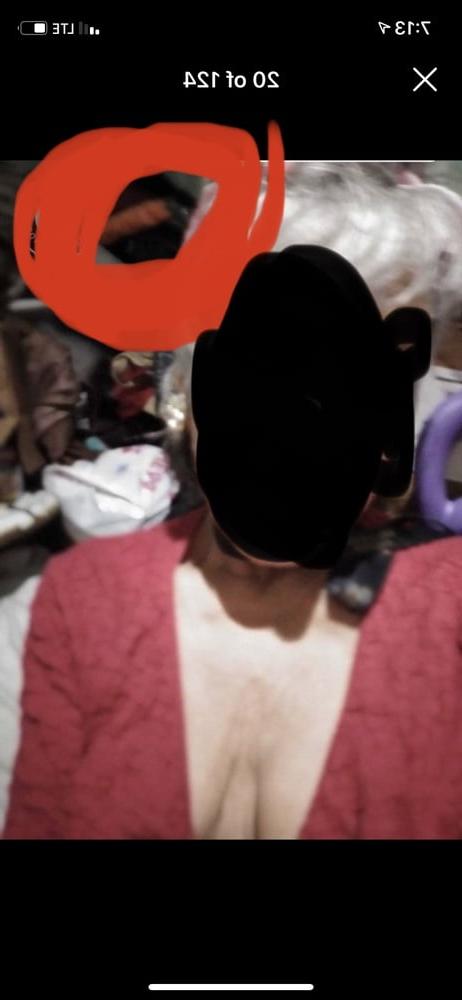 18P Selfies with toys left out