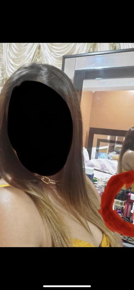 18P Selfies with toys left out