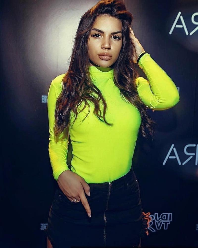 25P Serbian the biggest slut Andrea Kliska