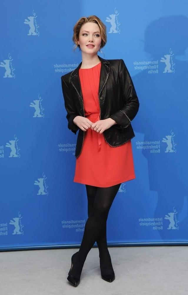 25P Celeb Pantyhose - Holliday Grainger UK Actress
