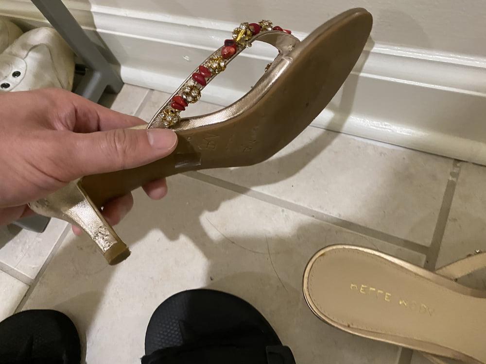 25P My girlfriend's roommate's shoes