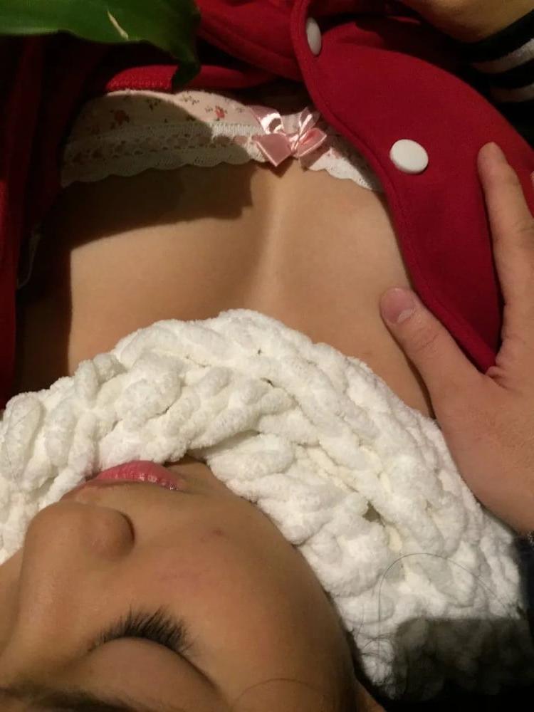 25P Busty model
