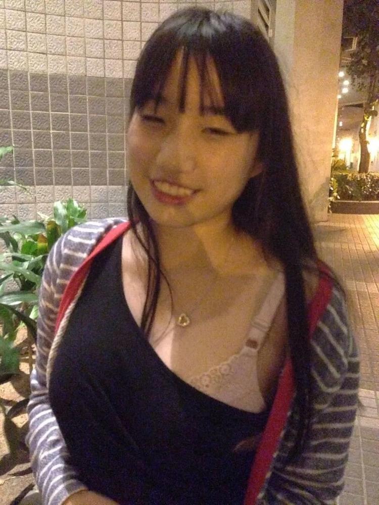 25P Busty model