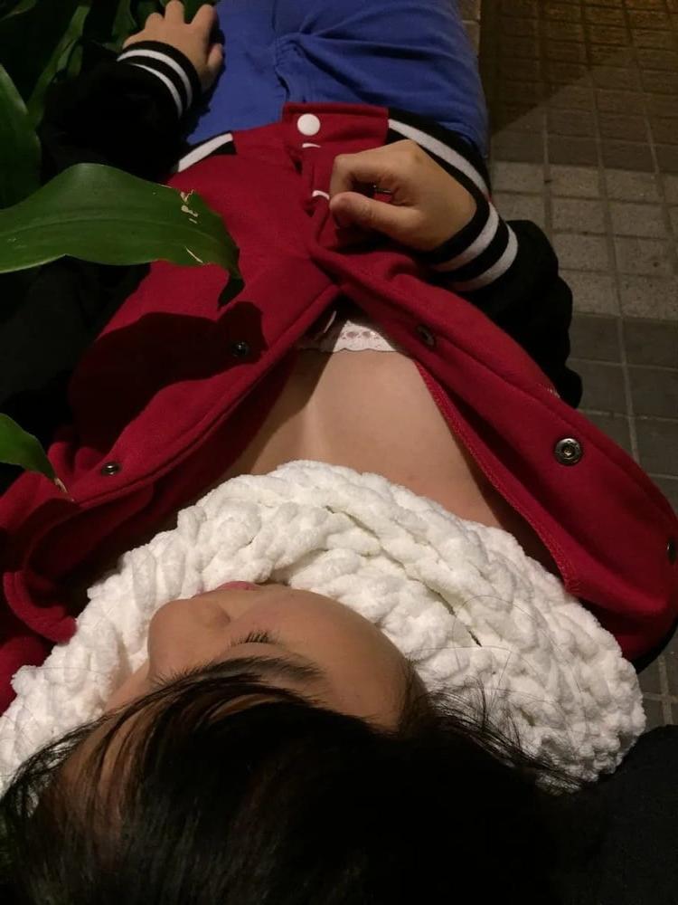 25P Busty model