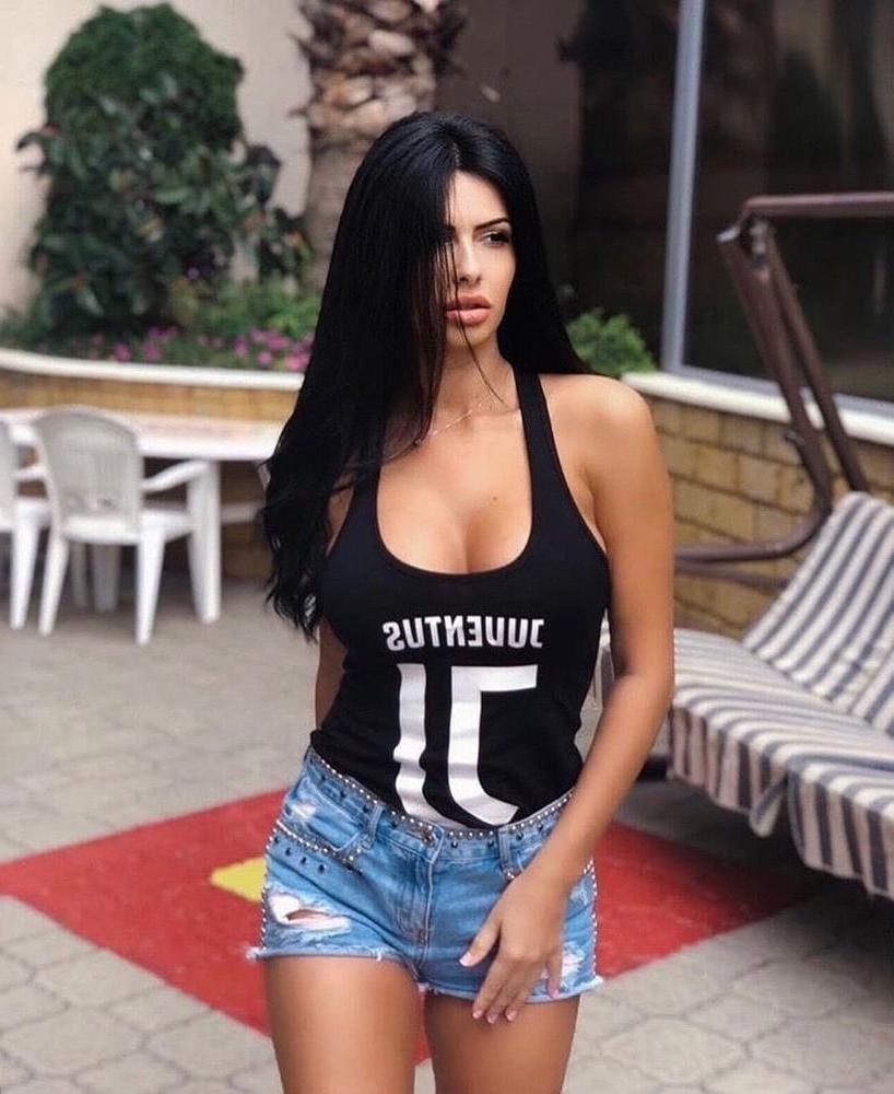25P Sexy Girls and Models football fans