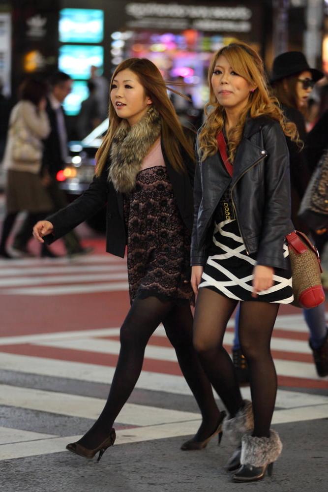 16P Street Pantyhose - Real Life Asian Cunts in Tights