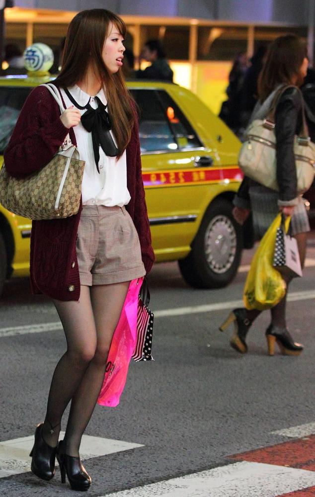 25P Street Pantyhose - Real Life Asian Cunts in Tights
