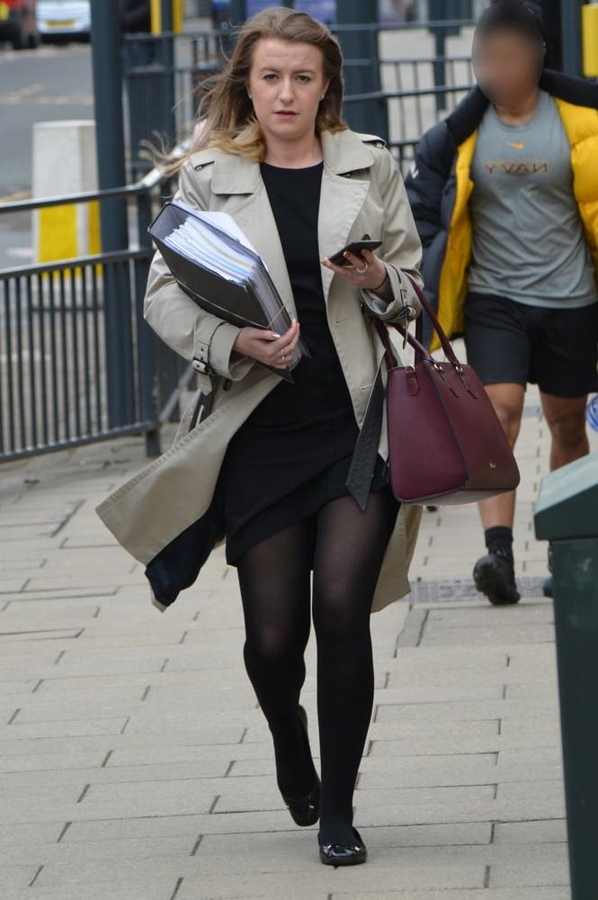 20P Street Pantyhose - Real Life UK Slags