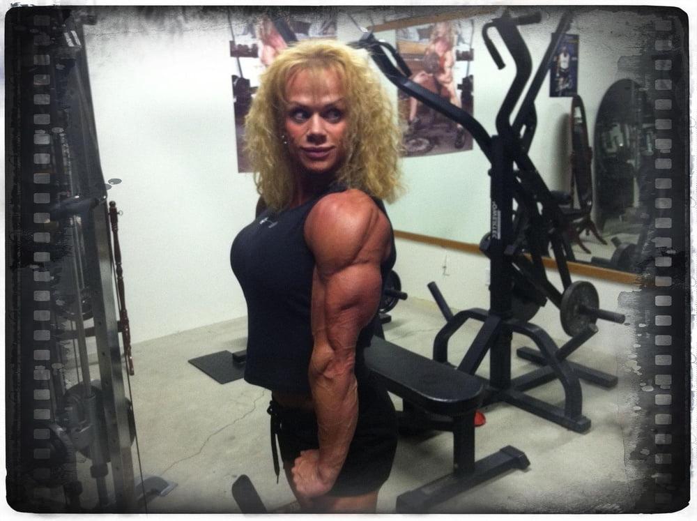 25P Little Muscle Vixen Cathy Lefrancois!