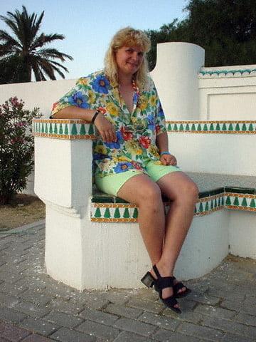 25P Busty blonde Susie