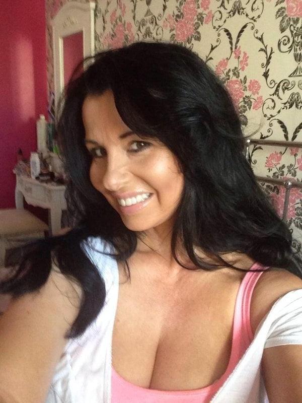25P Busty Milf Fanny