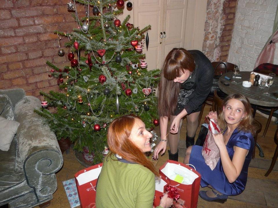 25P sexy females in tights pantyhose nylons 88