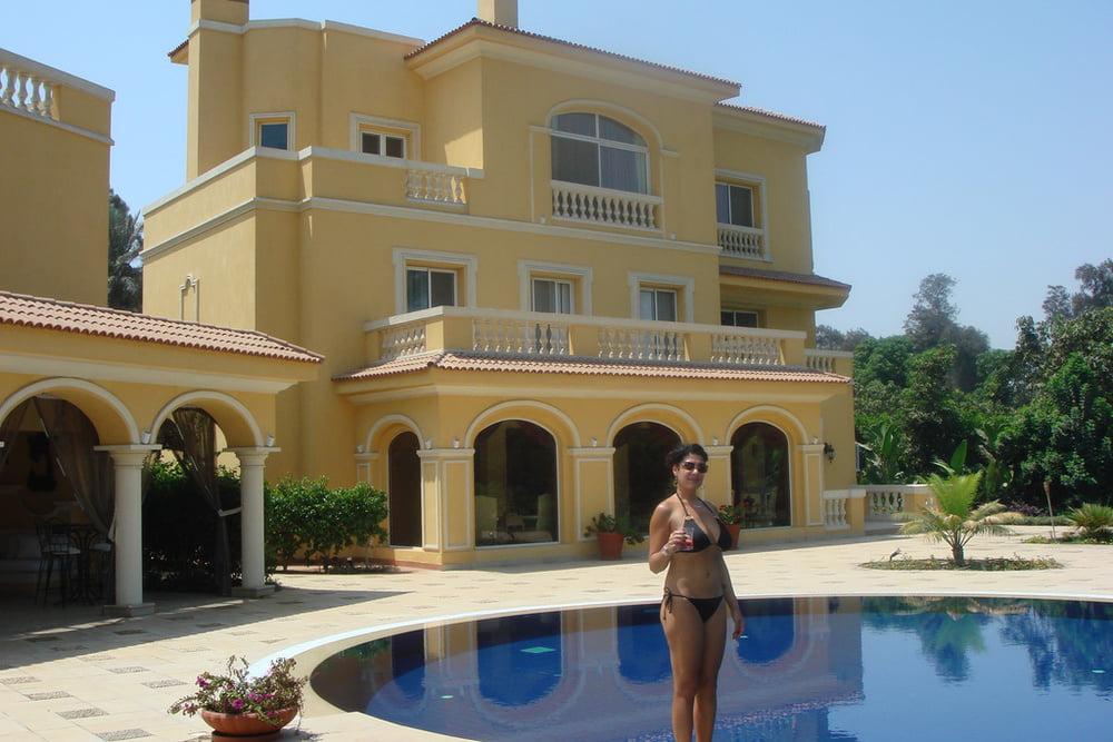 25P Busty Swinger Hotwife