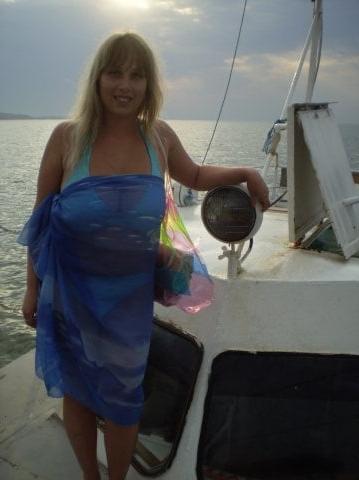 21P Busty Russian Woman 34