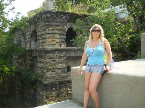 21P Busty Russian Woman 34