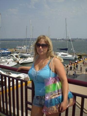 21P Busty Russian Woman 34
