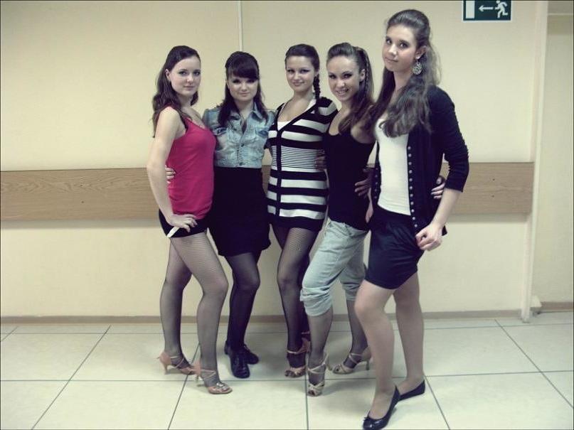 25P sexy females in tights pantyhose nylons 87