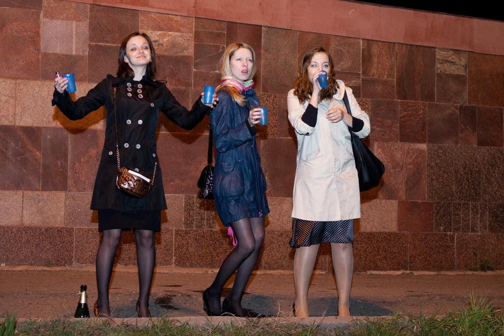 25P sexy females in tights pantyhose nylons 87