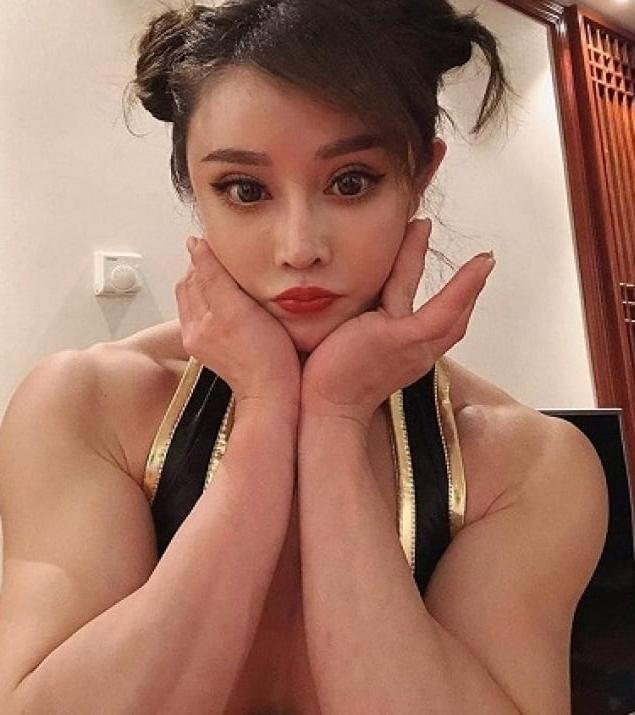 23P Yuan Herong - Chun-Li Cosplay Gallery