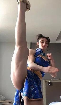 23P Yuan Herong - Chun-Li Cosplay Gallery