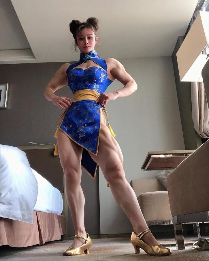 23P Yuan Herong - Chun-Li Cosplay Gallery