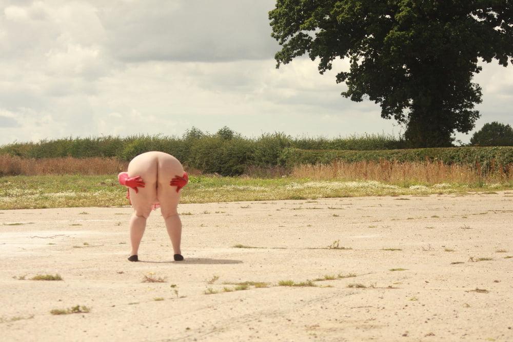 25P BBW Julia Outdoor Public Show ALL