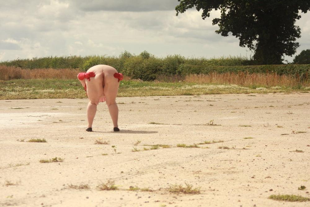 25P BBW Julia Outdoor Public Show ALL