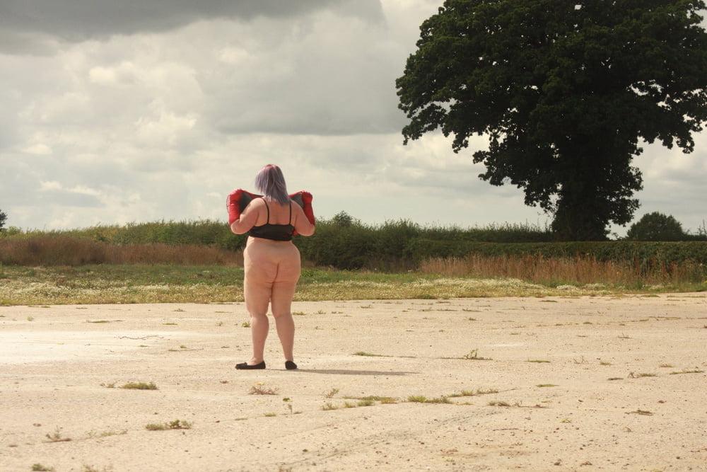 25P BBW Julia Outdoor Public Show ALL