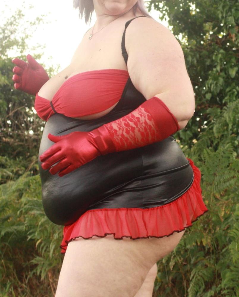 25P BBW Julia Outdoor Public Show ALL