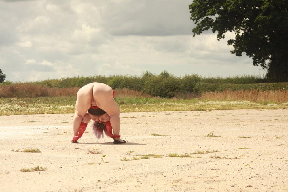 25P BBW Julia Outdoor Public Show ALL